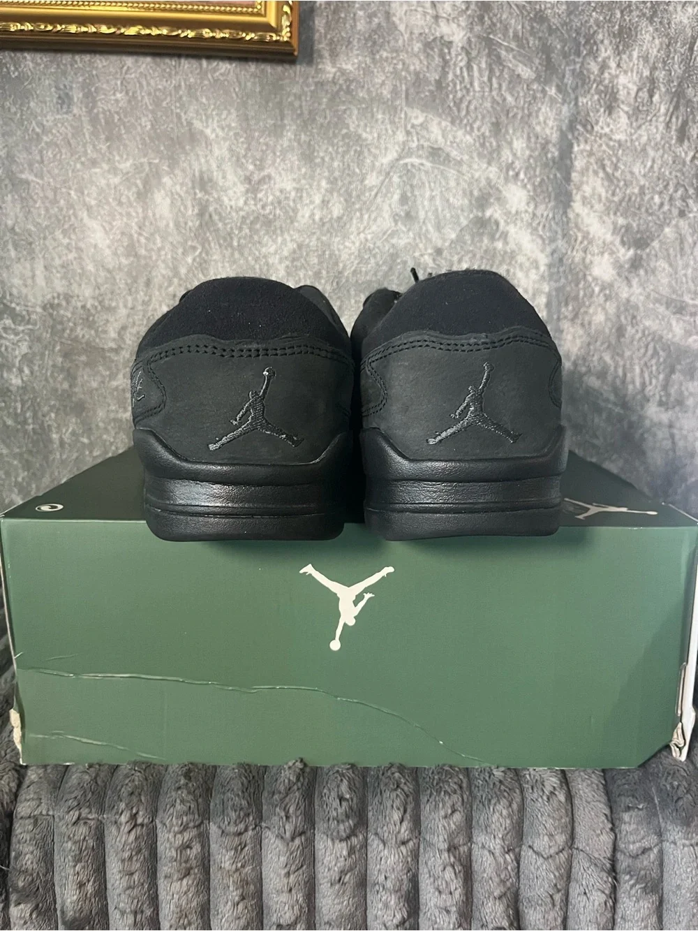 Jordan all black